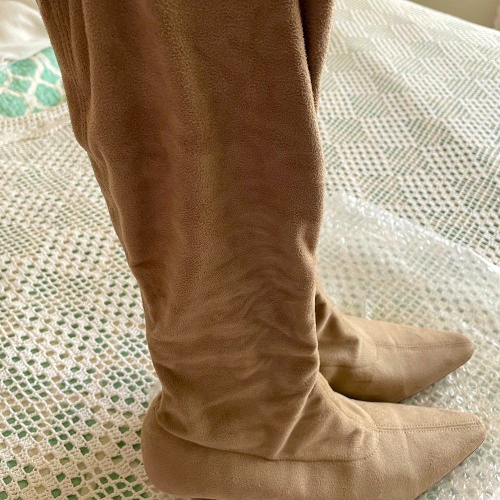 Woman Knew boots …..